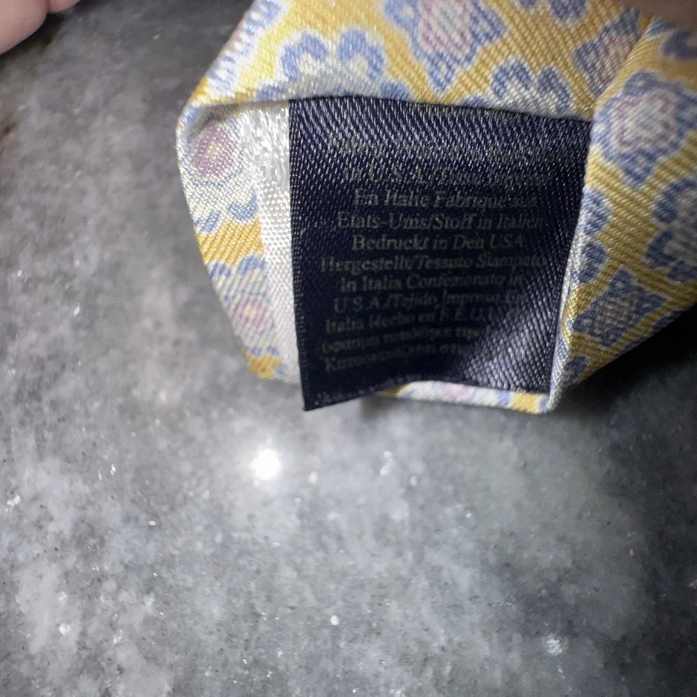 Brooks Brothers Neck Tie Italian Silk Yellow Floral Made USA